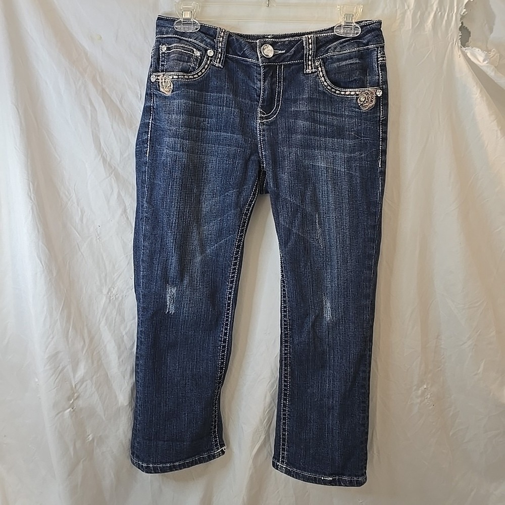 LA IDOL Jeans Sz 7 W30 L18 Embroidered FloralBling Dark Wash Crop Capri Designer